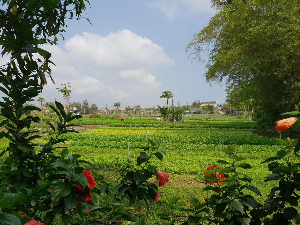 מלון Hoi An Osaka Riverside Villa & Spa